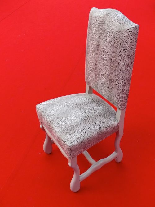 chair upholsterer lin