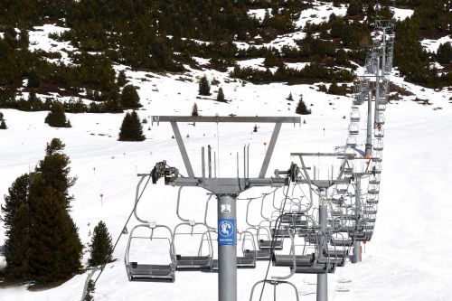 chairlift means of transport go up