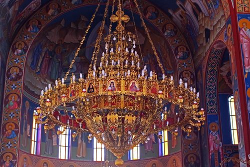 chandelier  splendor  church
