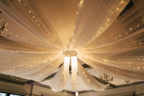 chandelier wedding decoration