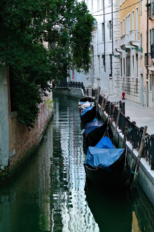 channel gondola venice