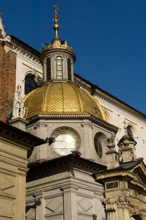 chapel golden roof religion