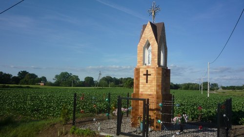 chapel  poland  village