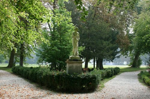 château de chantilly garden garden statue