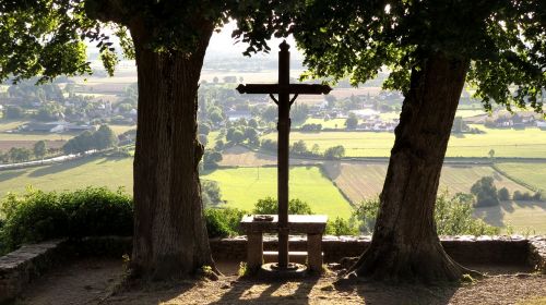 chateauneuf burgundy viewpoint