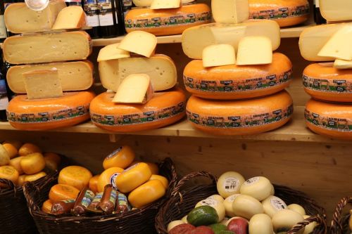 cheese cheese loaf alkmaar