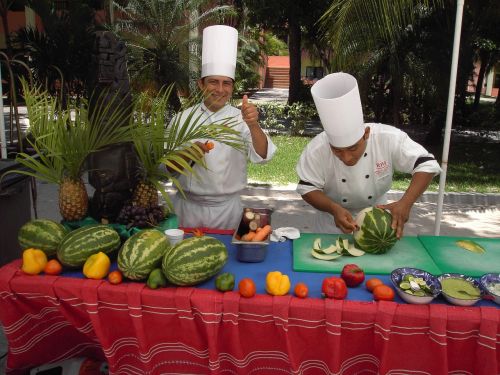 chefs carve carvings