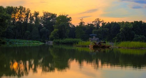 chengde mountain resort lake at dusk