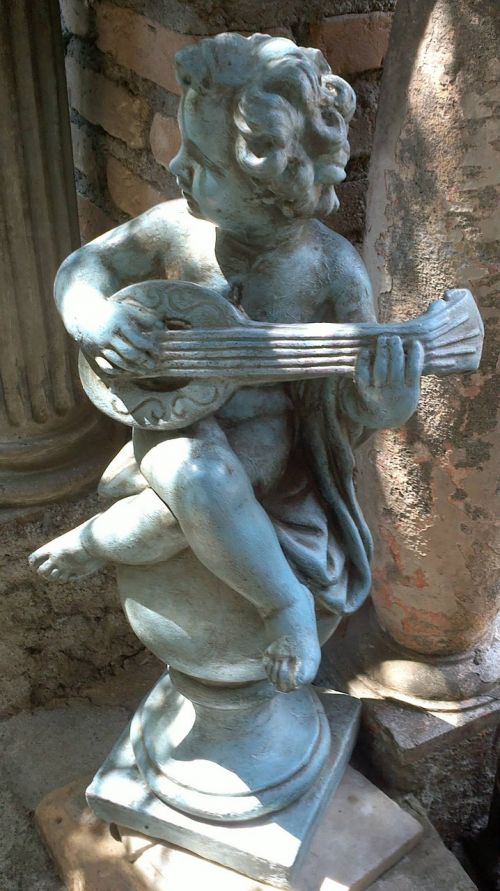 cherub playing lute