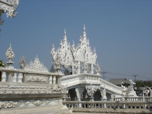 chiang mai the white temple art building