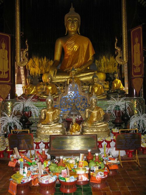 chiang mai temple buddha