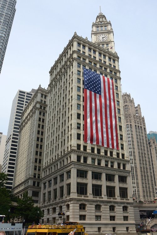chicago  american flag  skyscraper