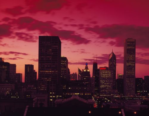 chicago skyline dusk