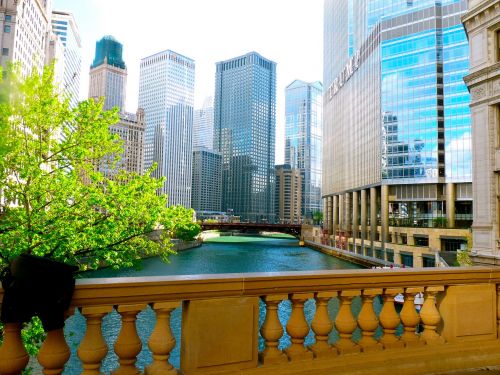 chicago bridge river