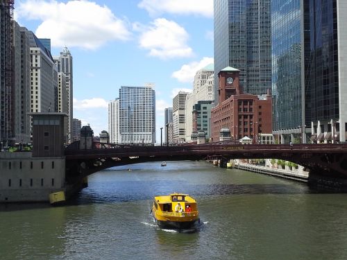 chicago river architecture