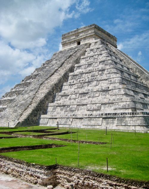 chichen itza mexico mayan