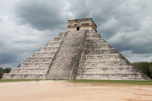 chichén-itza  mexico  pyramid