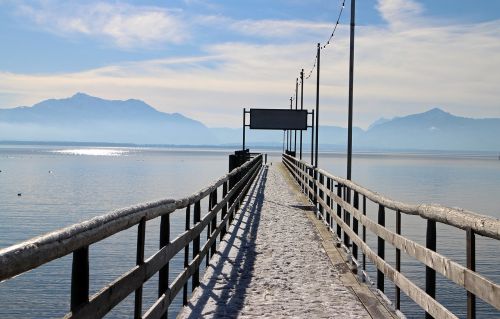 chiemsee jetty water