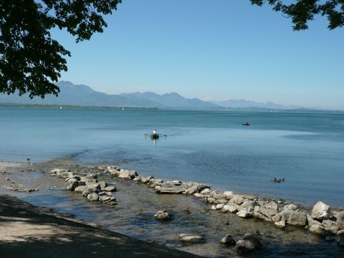 chiemsee lake mountains