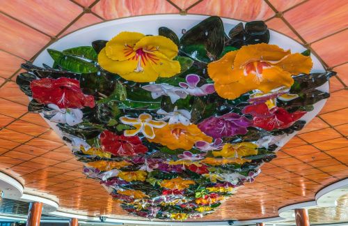 chihuly ceiling glass sculpture