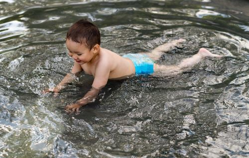 child pool water