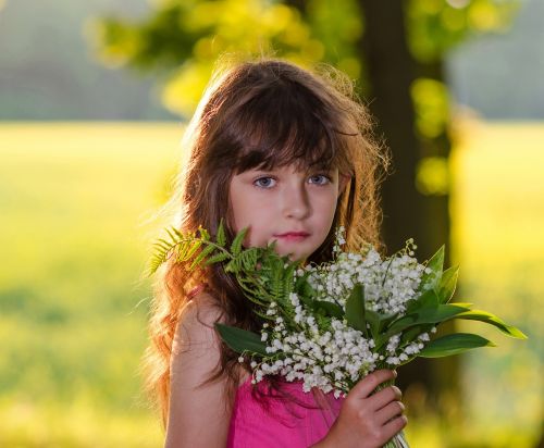 child portrait flowers