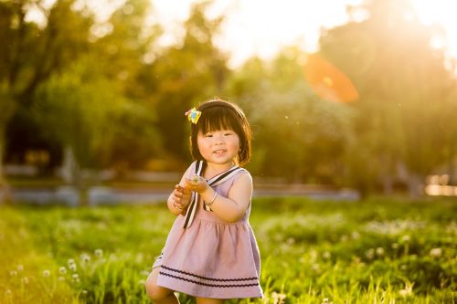 child backlighting spring