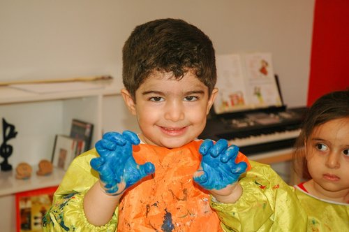 child  colors  iran