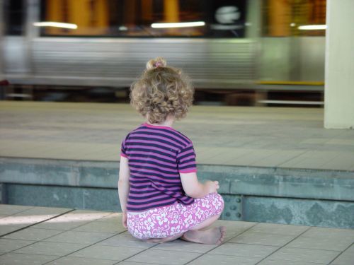 child sit metro