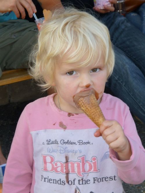 child ice ice cream cone