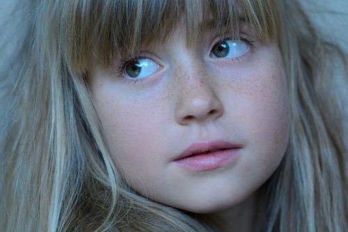 child girl blond