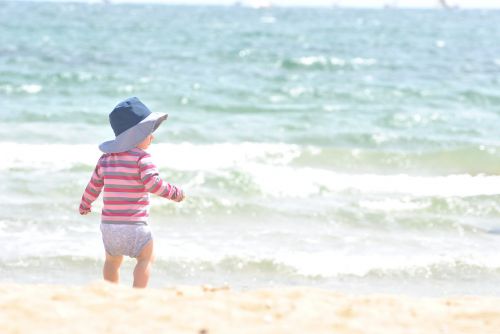 child beach baby