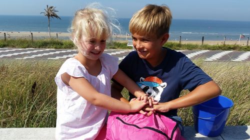 children play beach