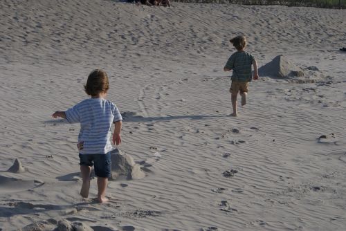 children beach sand