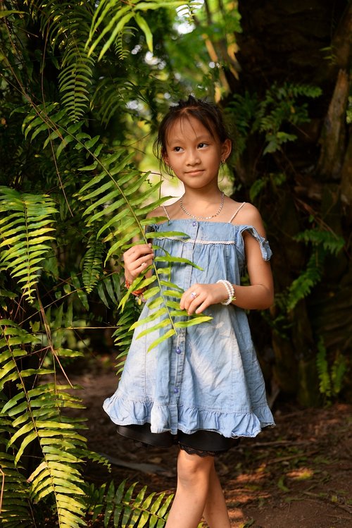 children  nature  tree