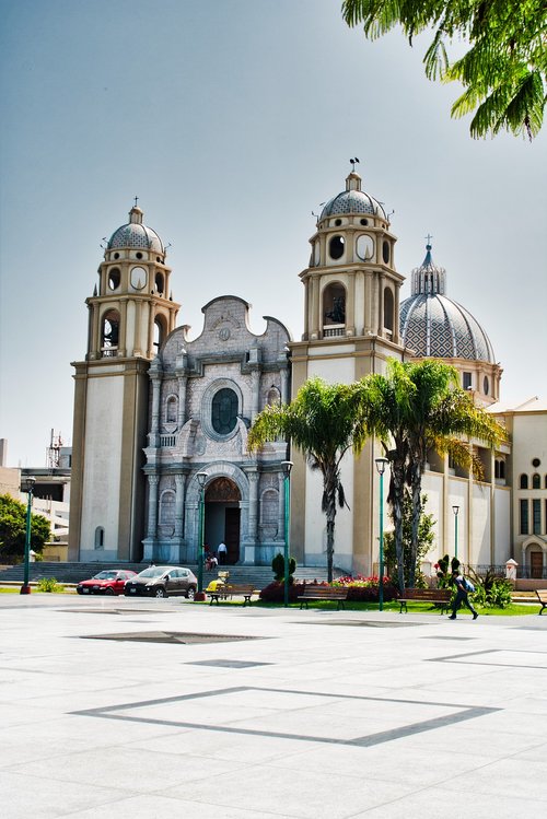 chimbote  plaza de armas  plaza