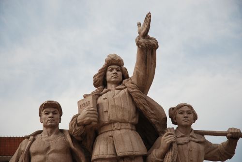 china statue monument