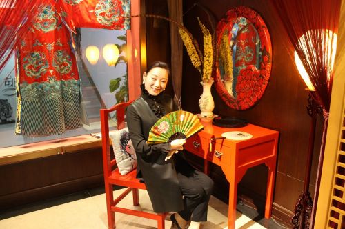 china opera fan