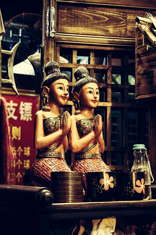 china  figurines  statue