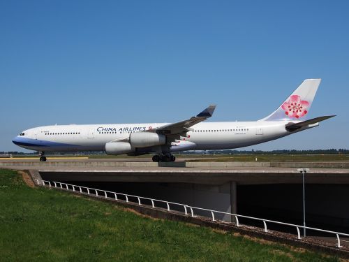 china airlines airbus a340 aircraft