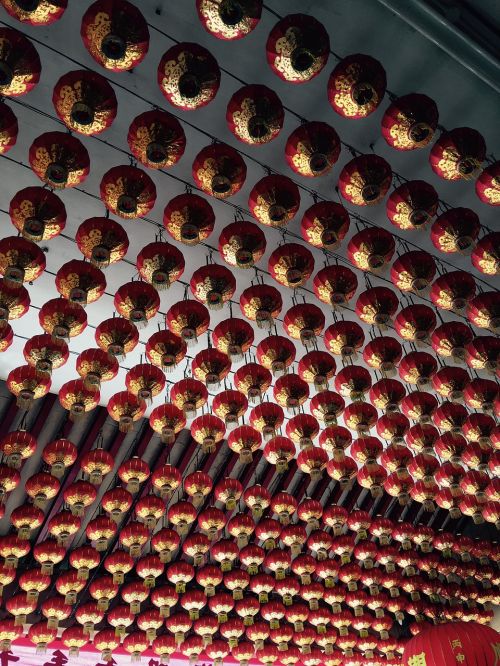 chinese temple lantern