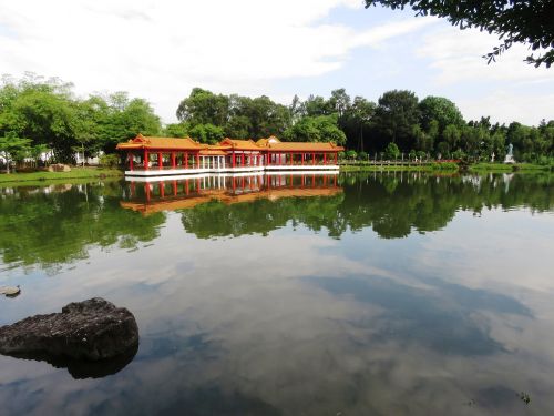 chinese garden singapore tourist place