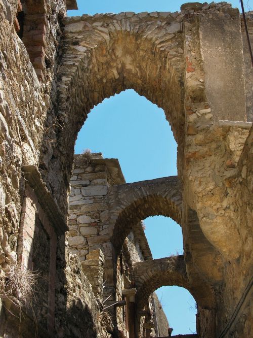 chios vaults old town
