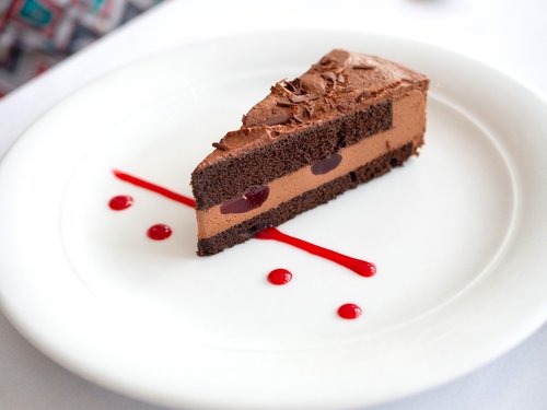 chocolate  raspberry  cake
