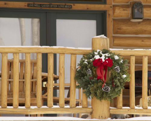christmas wreath cabin