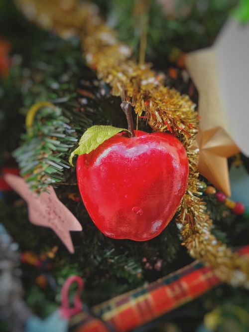 christmas tree apple red