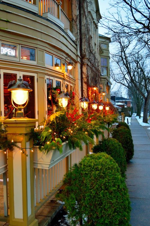 christmas lights sidewalk winter