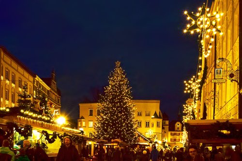 christmas market  christmas tree  star