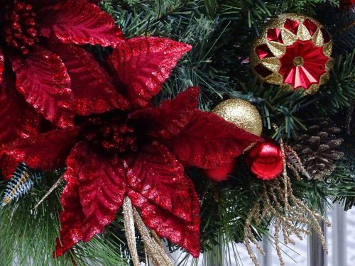 Christmas Tree Flower And Baubles