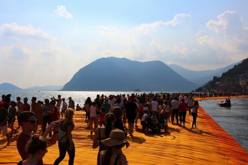christo floating piers italy